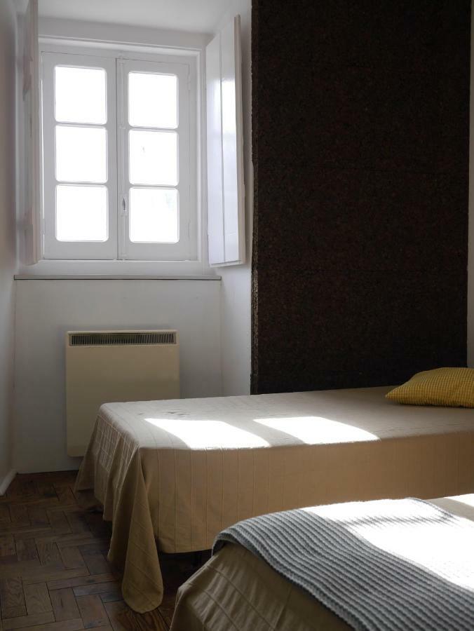 Appartamento Ribeira Dos Marinheiros Amarelo Sintra Esterno foto